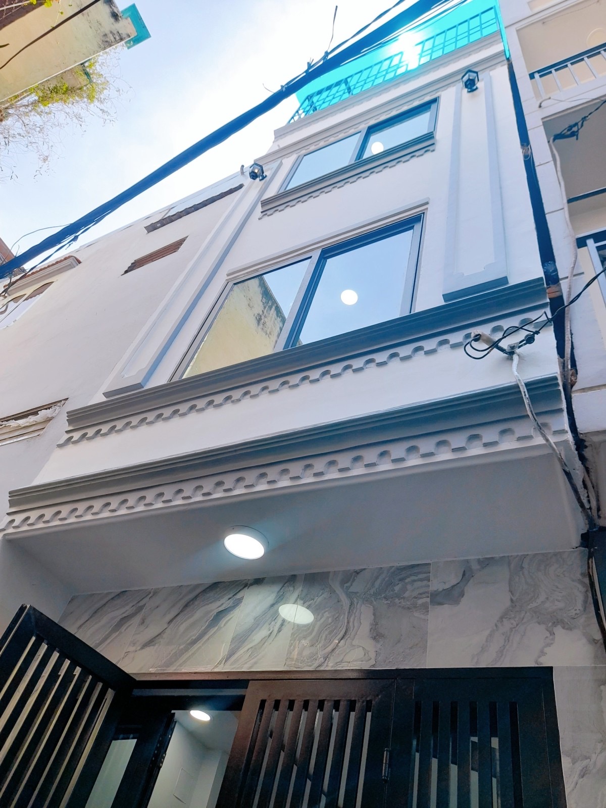 BÁN NHÀ QUẬN TÂN BÌNH.F5.CÁCH MẠNG THÁNG 8.4TẦNG.2TỶ8