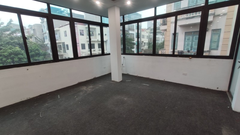 Bán nhà mặt phố lô góc Đặng Thùy Trâm 40m2 MT 7,1m kinh doanh café giá 12.x tỷ. LH 092.921.8668