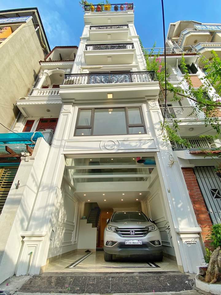 Bán nhà ngõ 72 Nguyễn Trãi, Thanh Xuân, Cạnh Royal City, ô tô, thang máy, 70m x 5T, chỉ 10.5 tỷ