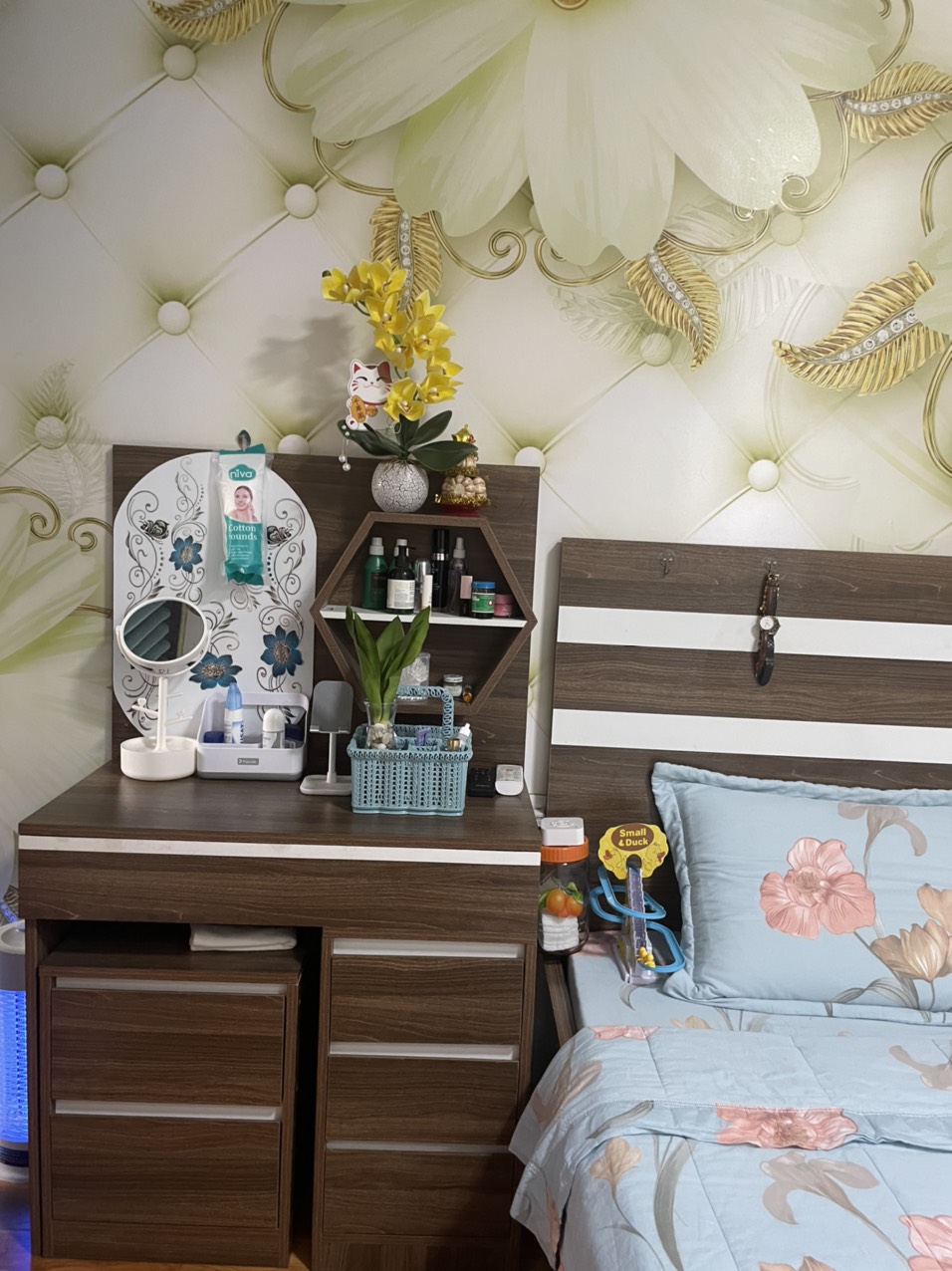 Căn hộ 70m2 đầy đủ nội thất, sổ hồng riêng kề ngả tưu Bình Ph