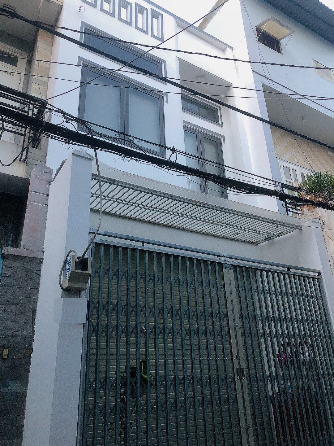 Bán nhà hẻm xe hơi đường Nguyễn Qúy Anh,DT:4x13m đúc 2 lầu giá 6.8 tỷ