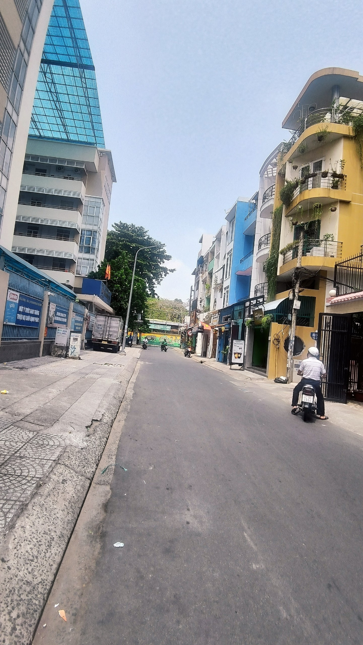 Cho thuê nhà MT Huỳnh Khương Ninh. Nhà nằm kế bên trường học. S: 4*23m. Giá: 55 tr/th