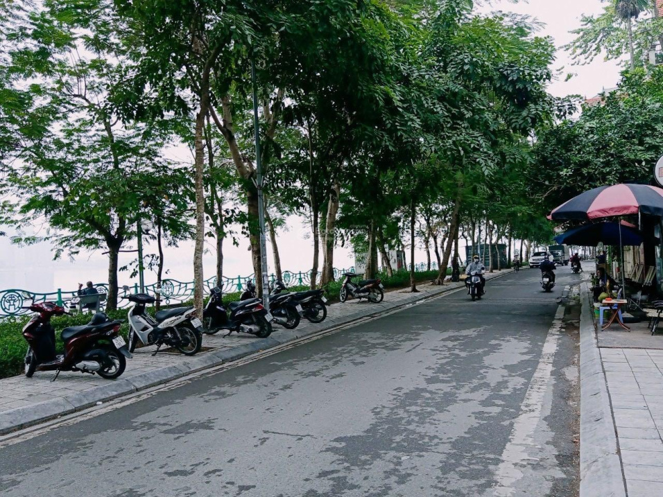 Chính Chủ Giửi Bán Nhà Tây Hồ Phố Tô Ngọc Vân 147m2x9 Tầng 93 Tỷ MT13m