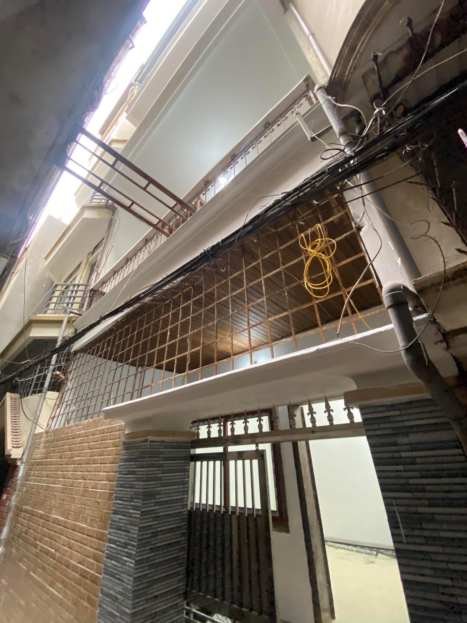 Bán nhà Khương Thượng, Đống Đa 51m2, 4 tầng, giá chỉ 4.5 tỷ. Lh ngay 0982653333