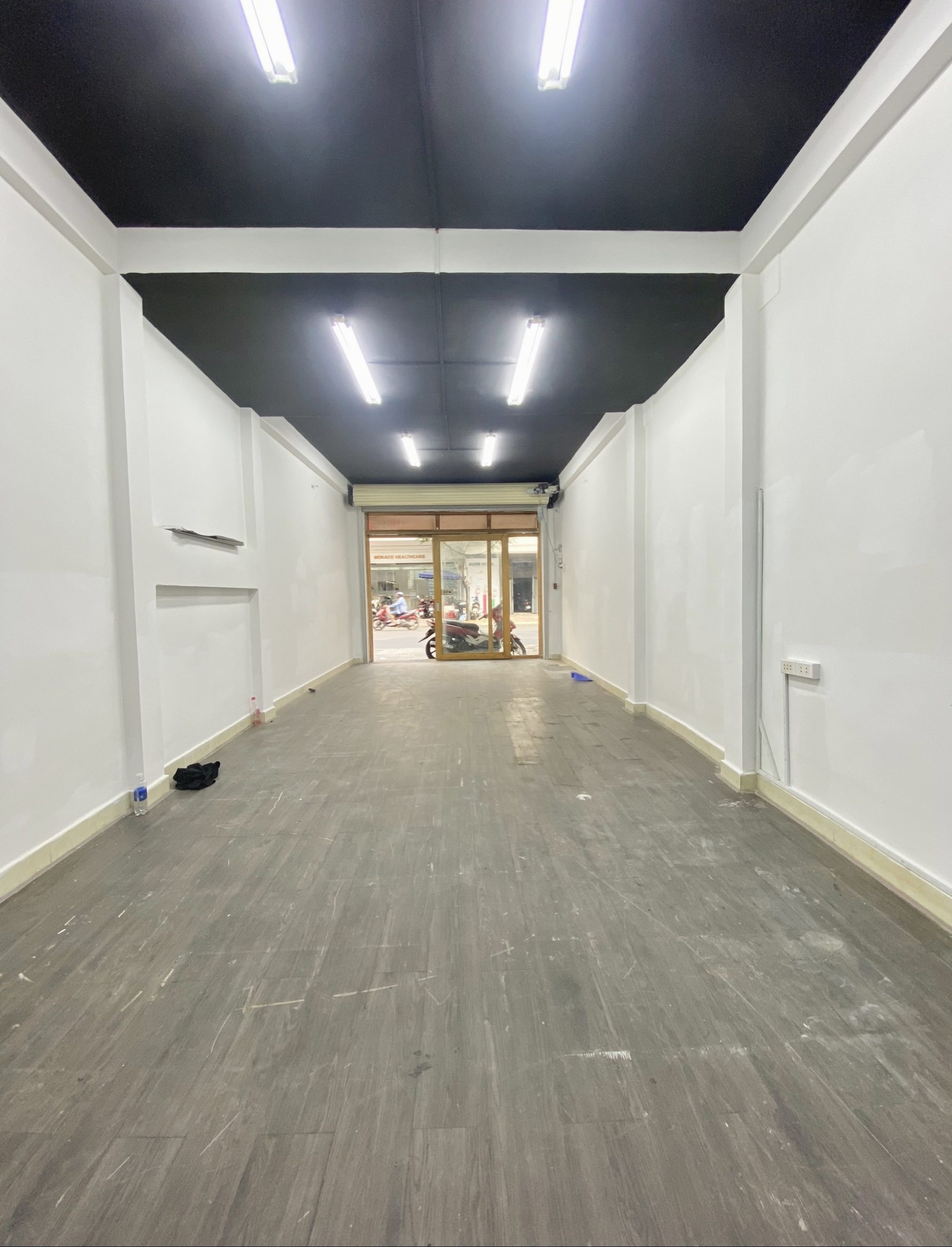 Cho thuê nhà MT Điện Biên Phủ. S: 4*16m. Giá chỉ: 29 tr/th