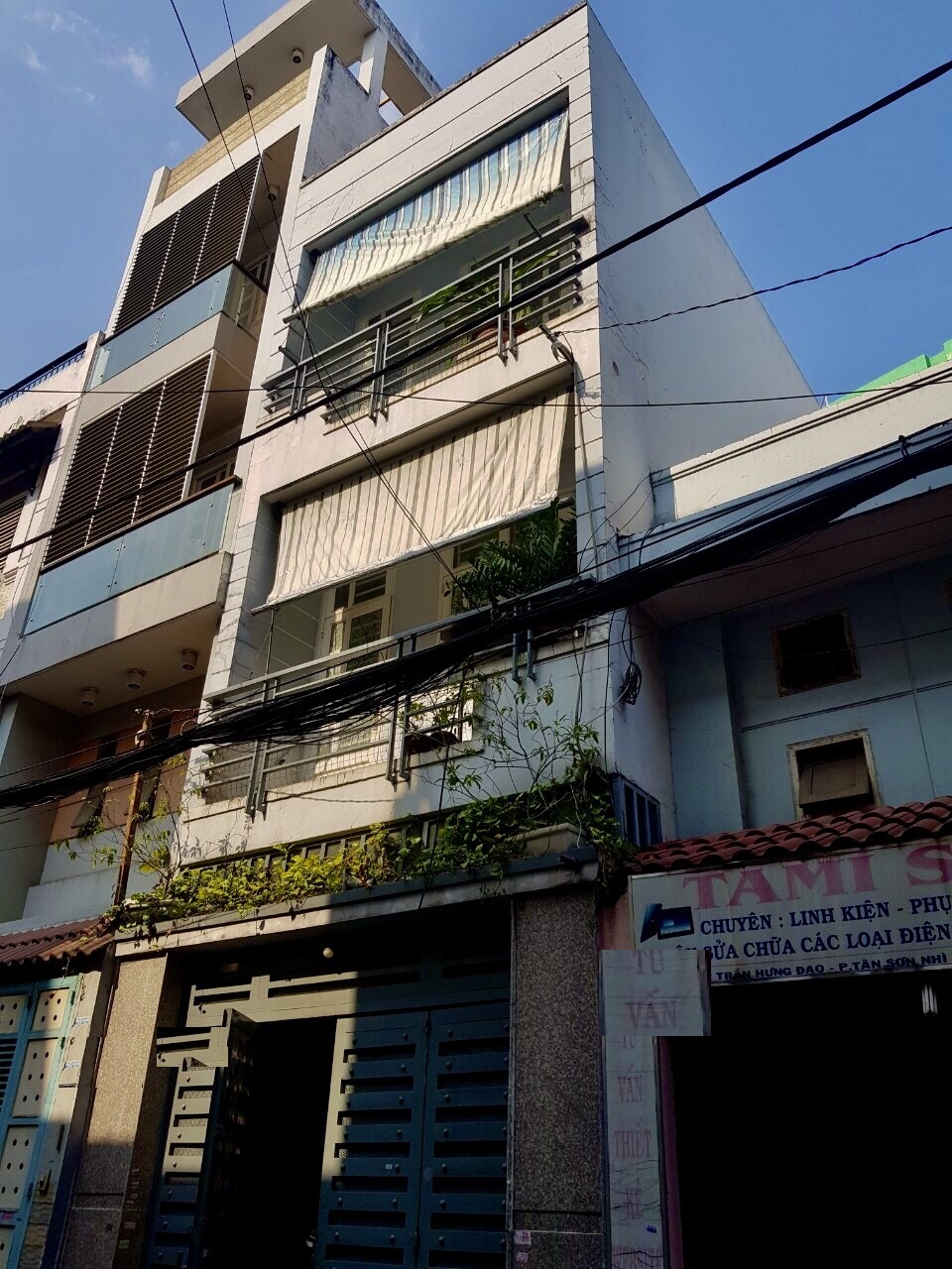 Bán nhà hẻm 8m thông đường Trần Hưng Đạo,DT:4x14m đúc 2 lầu giá 7 tỷ