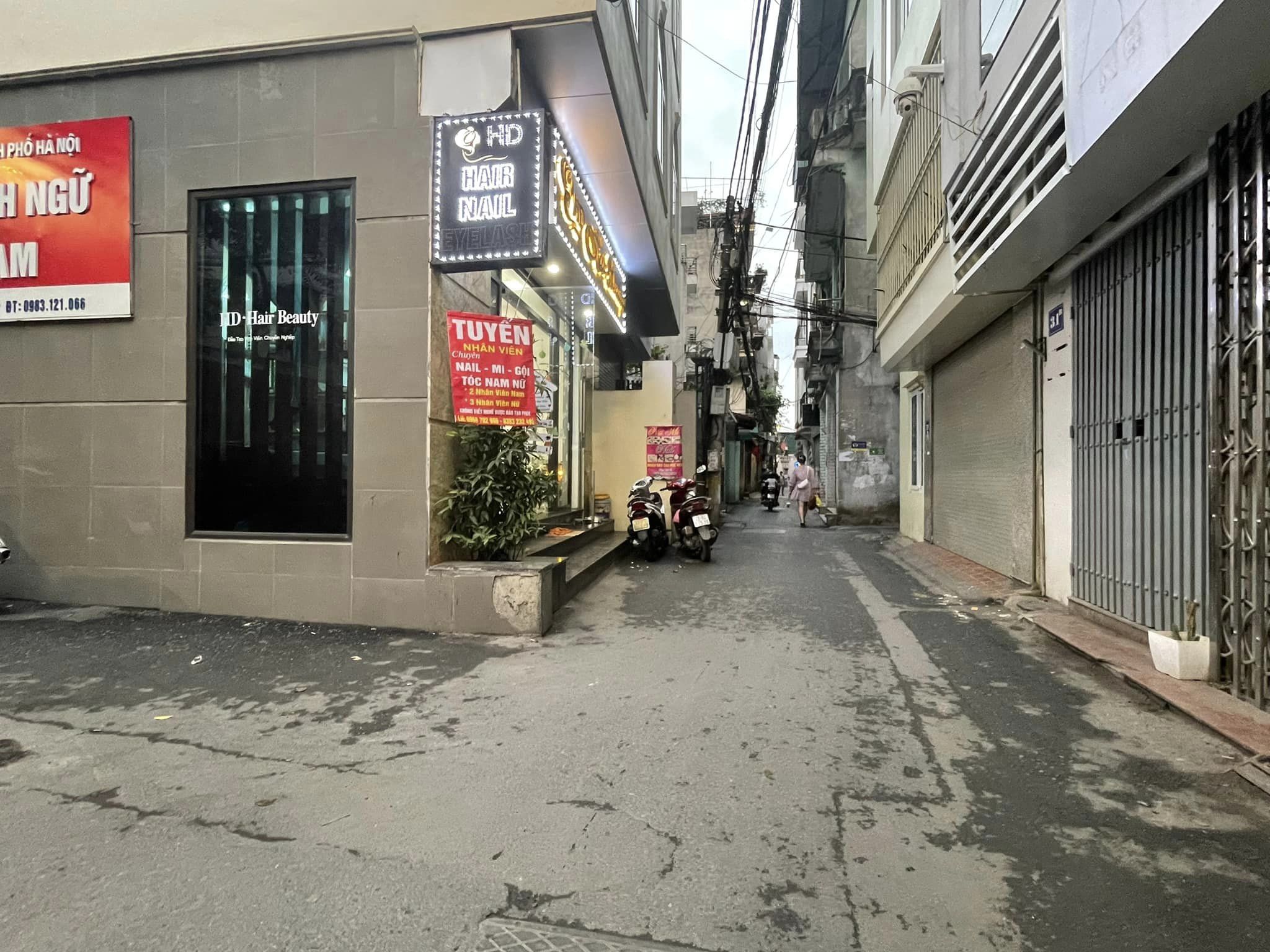 NHÀ PHỐ LẠC LONG QUÂN TÂY HỒ LÔ GÓC 2 THOÁNG GẦN HỒ 72 M2 X 3 T MT 8,2 M GIÁ 12 TỈ