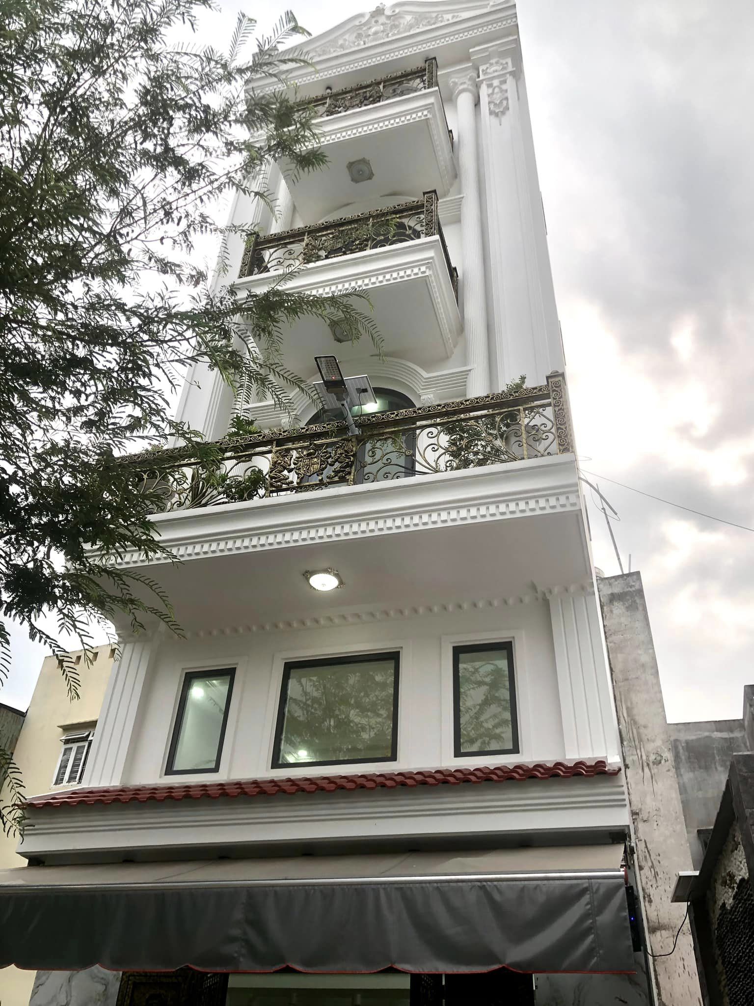 ĐI ĐỊNH CƯ CẦN BÁN GẤP SIÊU PHẨM 5 TẦNG Q12 - 5 X 11- KHU NHÀ GIÀU QUÁ VIP CHỈ 5 TỶ