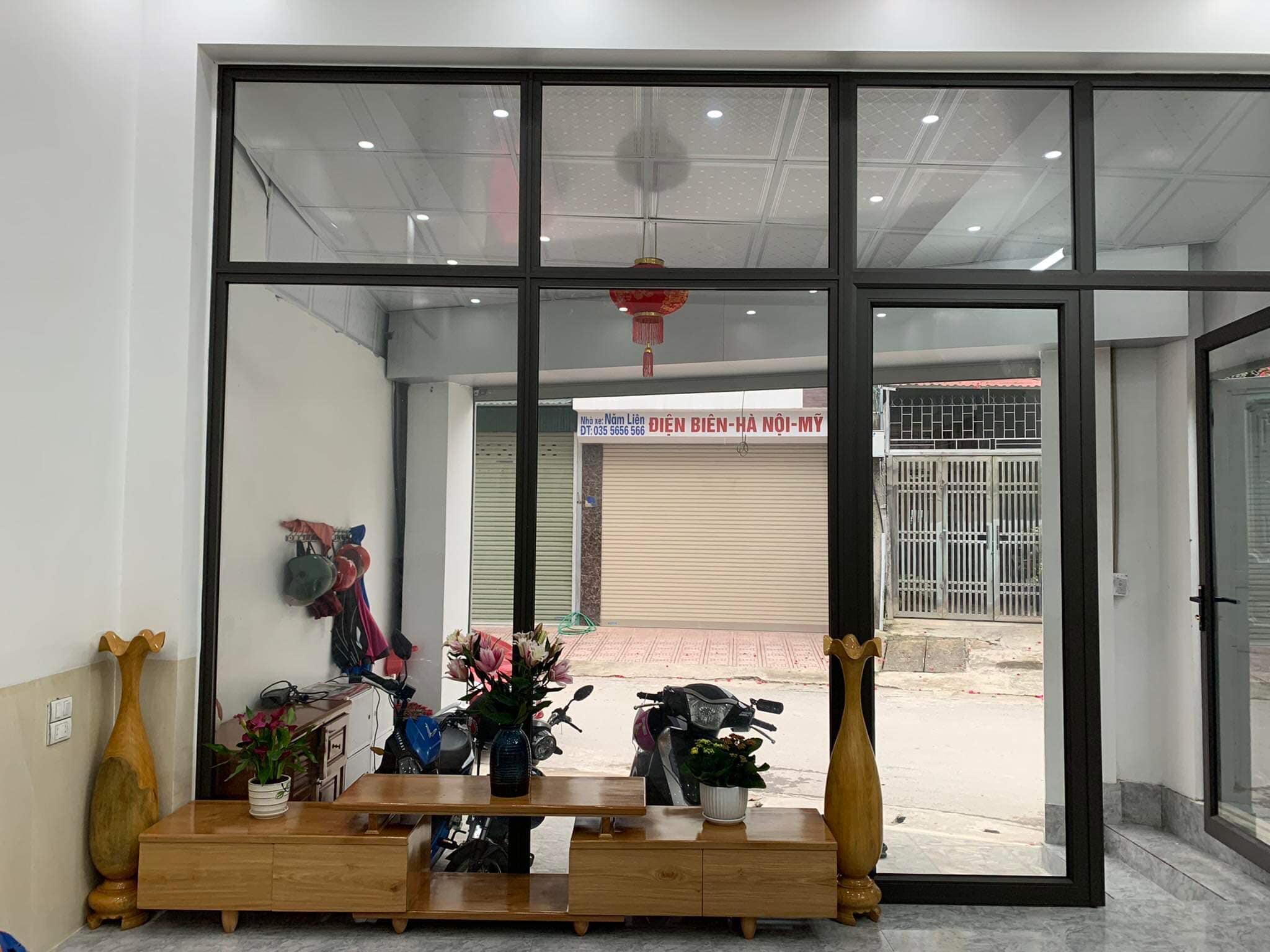 Cần bán nhà đất tại trung tâm thành phố, đường rộng, ô tô đỗ cửa