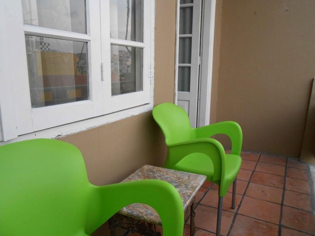 Cho thuê nhà MT Đỗ Quang Đẩu. 13P + PCCC + thang máy. Giá: 150 tr/th (TL)