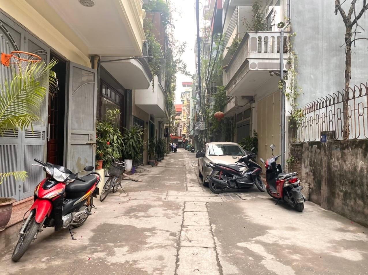 Bán nhà Hoàng Văn Thái, Thanh Xuân 45m2, 4 tầng, giá 6.5 tỷ-có thương lượng. Ô tô vào nhà, Lh 0982653333