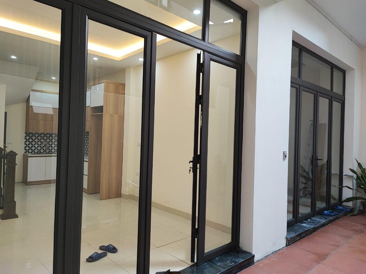 BÁN NHÀ TÔN ĐỨC THẮNG,NỞ HẬU,MẶT NGÕ Ô TÔ ĐỖ CỬA,NGÕ THÔNG THOÁNG,35M2,5TẦNG,MT:3,5M