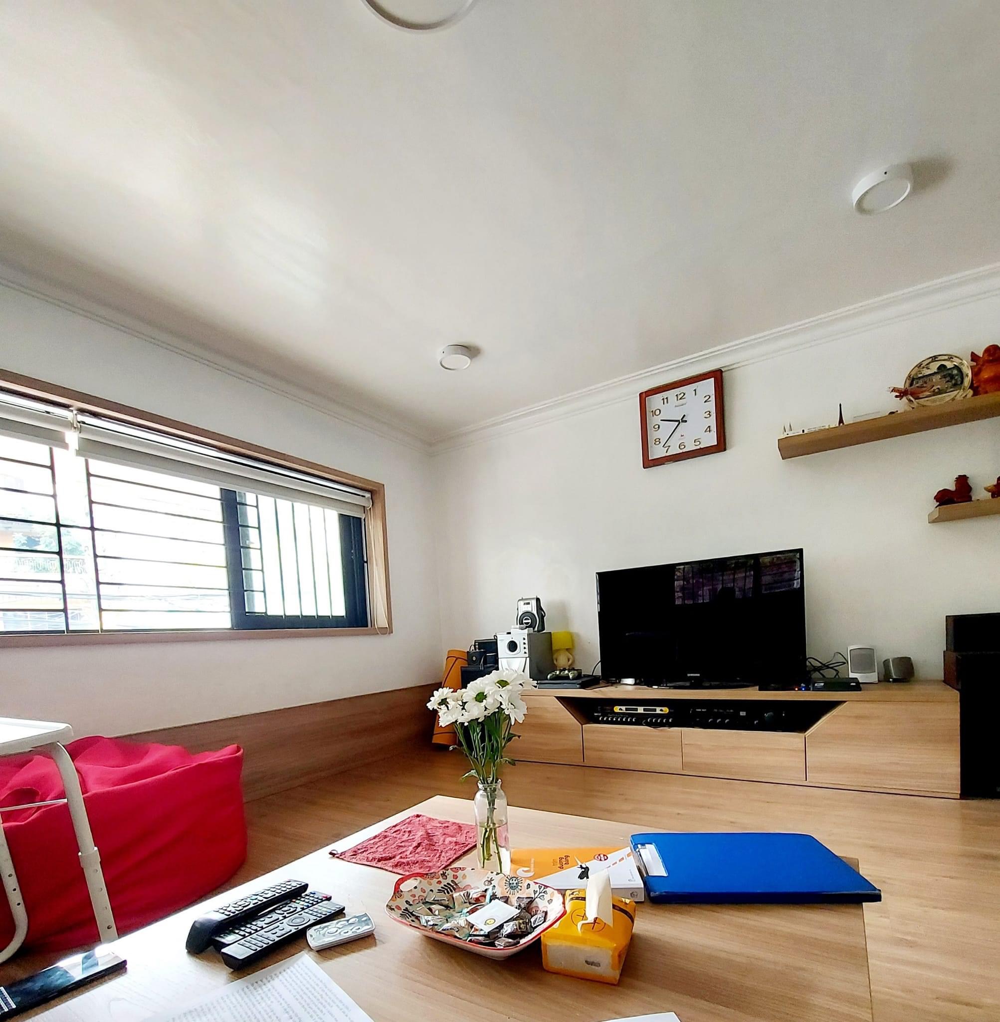 Ngõ Thịnh Hào 1 - Ô tô vào nhà - Lô góc - Kinh doanh sầm uất