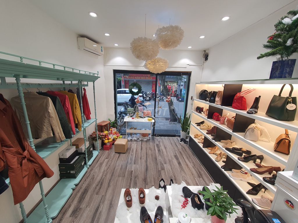 Sang nhượng mặt bằng kinh doanh tại 28 Hàng Điếu