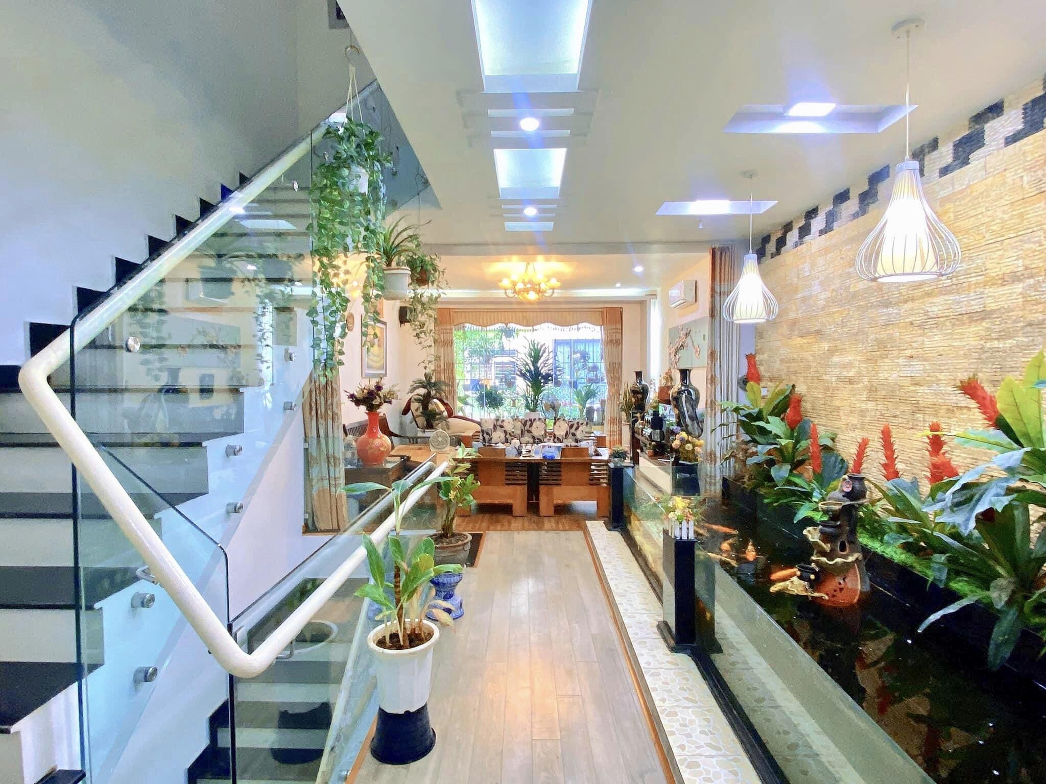 Bán Nhà LK Làng Việt Kiều Châu Âu, Vị Trí Trục Đường Chính, KD 80m2 x 4.5m MT 16.9 tỷ