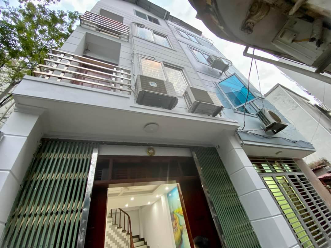 Toà nhà cho thuê Lạc Long Quân full nội thất 35 phòng, DT 185 triệu/tháng 140m chỉ 18.7 tỷ