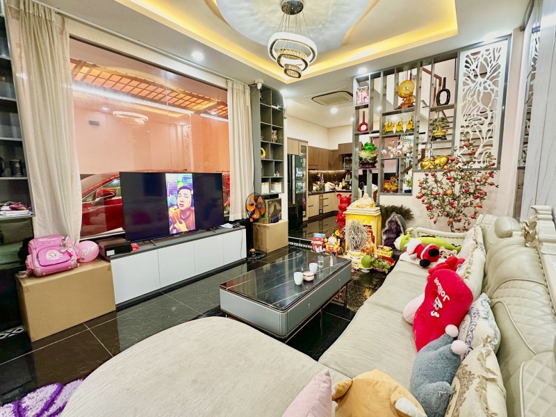 BÁN NHÀ MẶT TIỀN ĐƯỜNG LÊ TRỌNG TẤN , TÂN PHÚ, 3 TẦNG, 90M2 CHỈ 10 TỶ TL