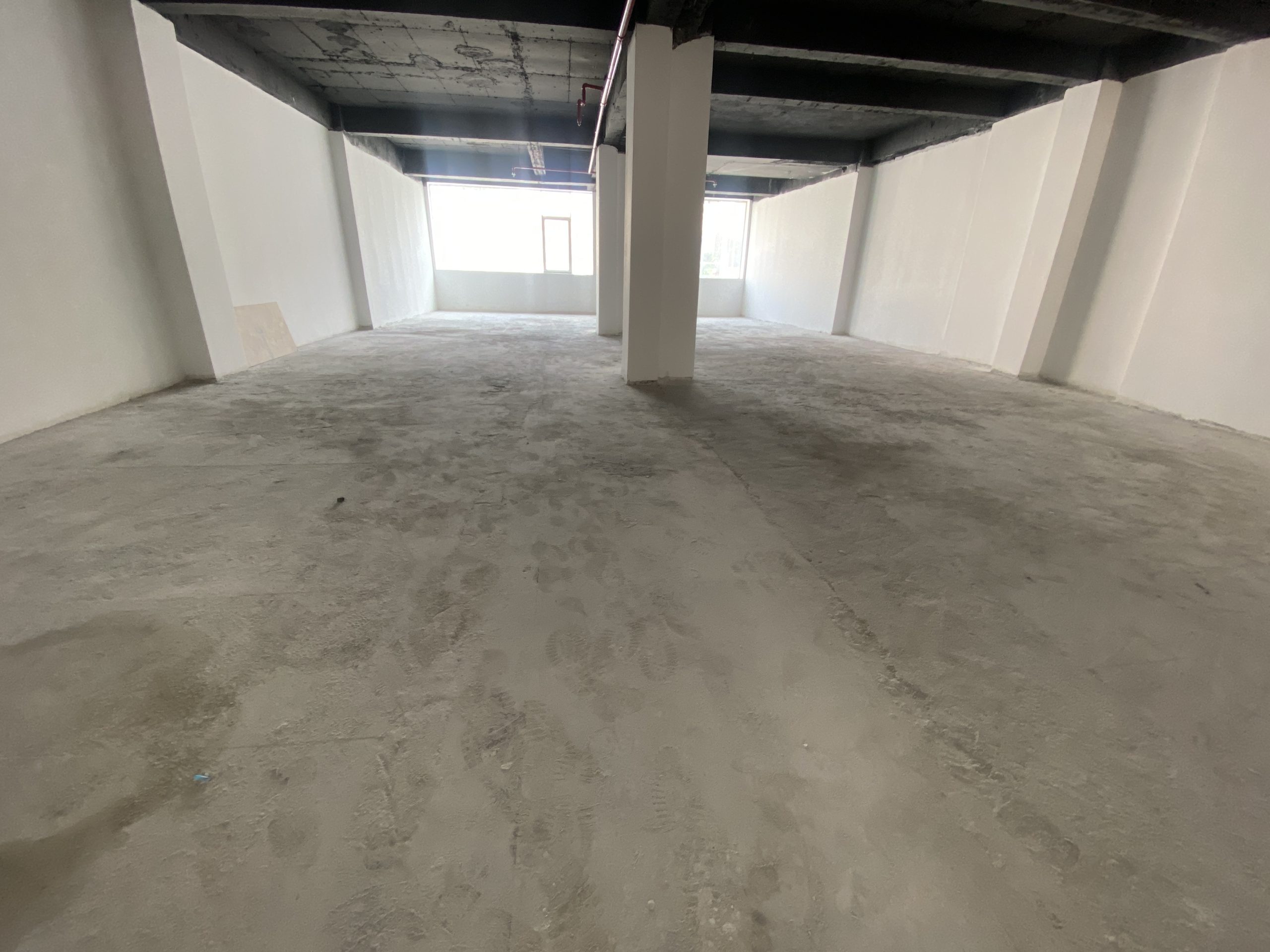 Cho thuê mặt bằng toà nhà văn phòng đường Lý Tự Trọng , phường bến thành q1 2200m2