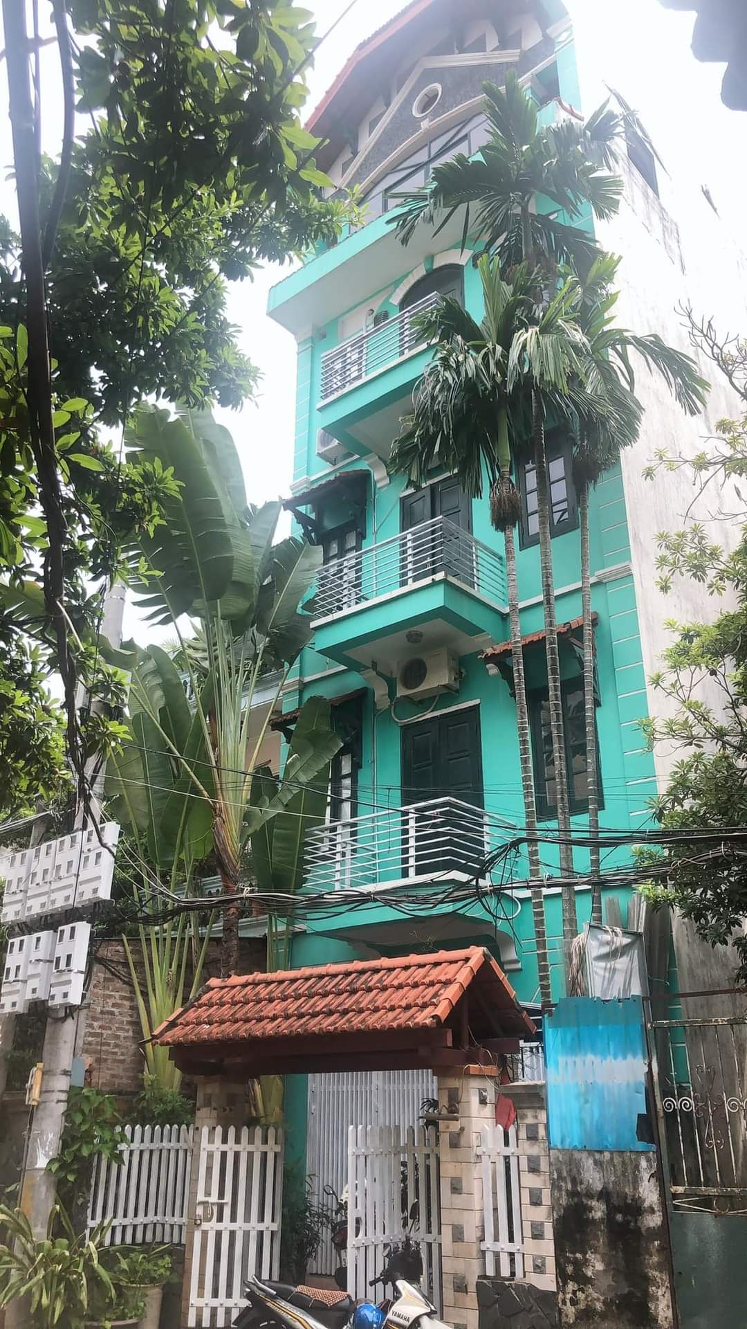 Biệt thự mini Lạc Long Quân gần Trịnh Công Sơn gara ô tô, lô góc,sát phố lớn 146m chỉ 16.5 tỷ