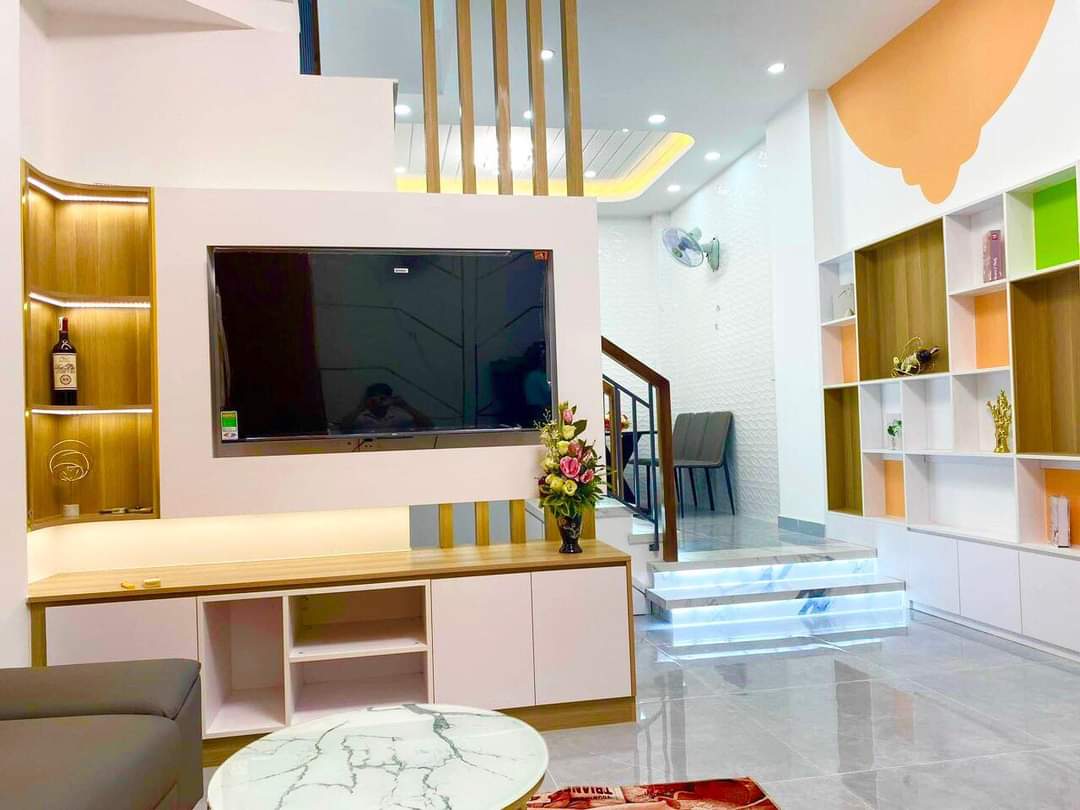 chỉ 850TR có liền Căn Nhà XINH,đầy đủ nội thất,ngay ngã tư Xoài Đôi,Đinh Đức Thiện