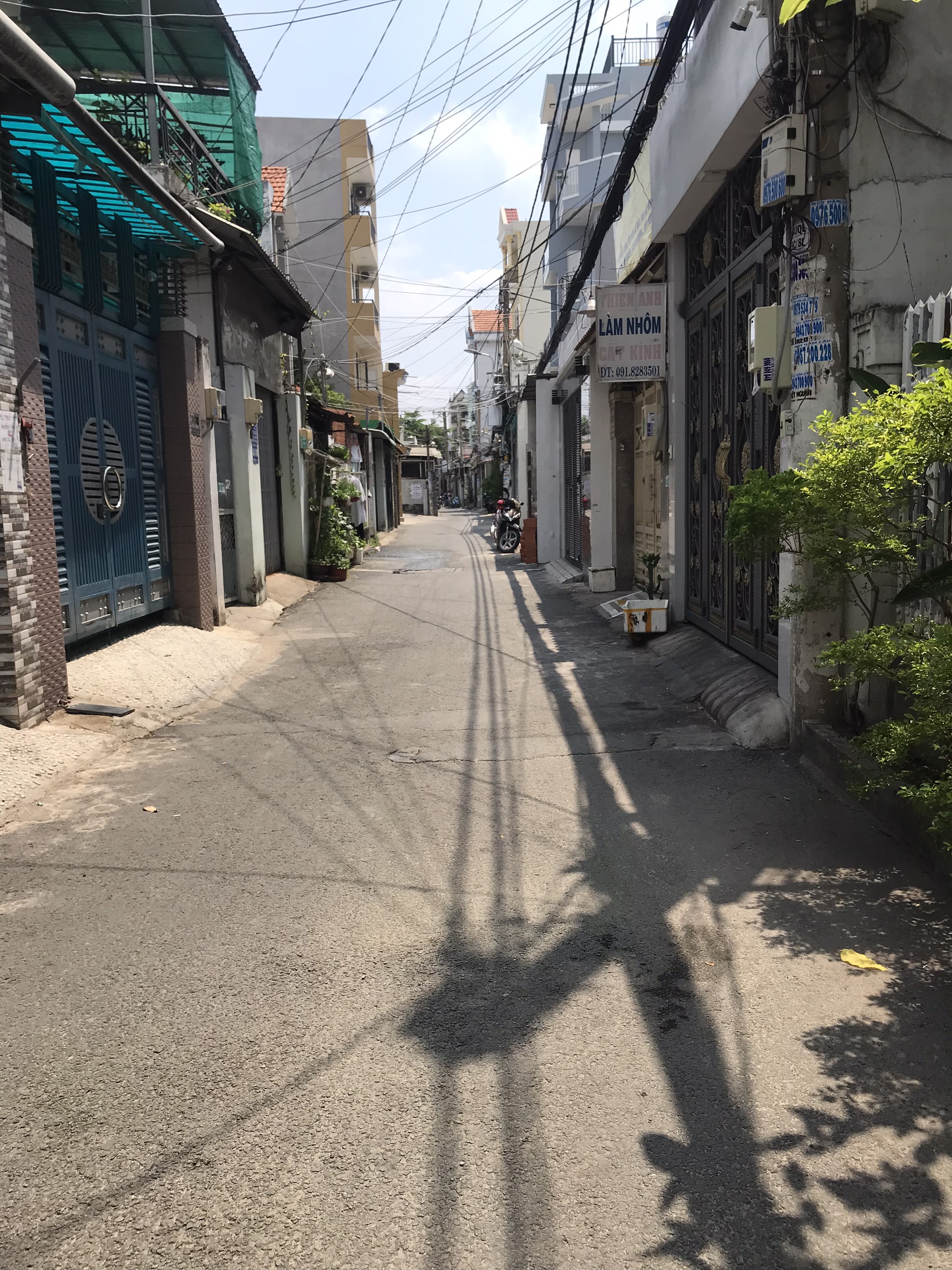 BÁN NHÀ HXH GIỮA 2 QUẬN 65M2 - 3 TẦNG HUỲNH VĂN NGHỆ CHỈ 5 TỶ 899