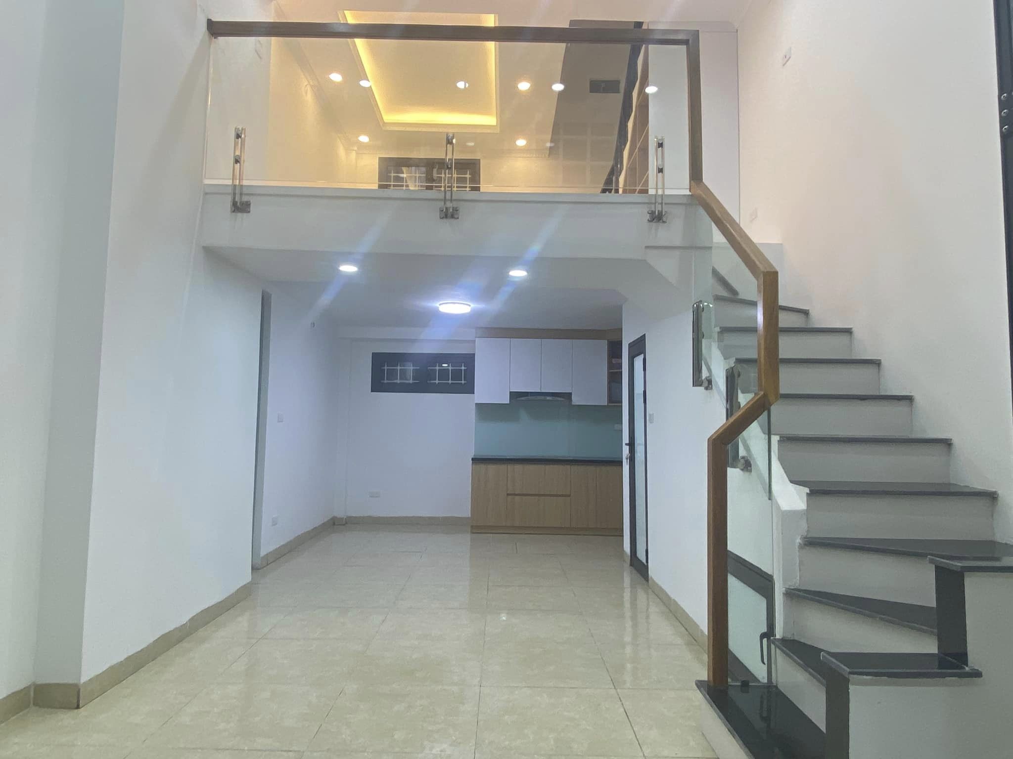 Nhà định công 48m2,lô góc,đẹp,mới,giá 4,19 tỷ