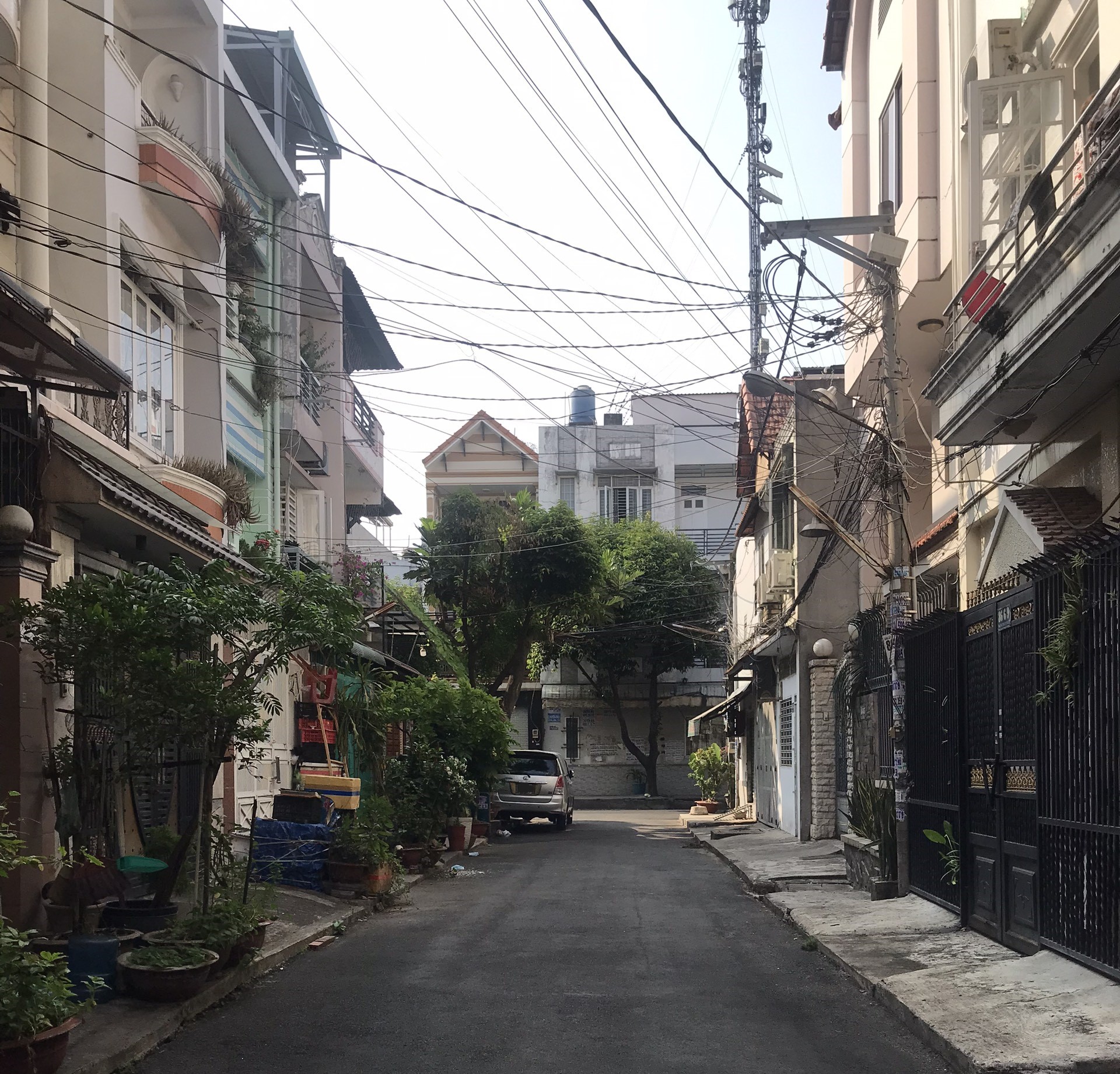 HẺM 2 XE HƠI TRẦN THÁI TÔNG 3 LẦU 60M2 - NHỈN 5 TỶ