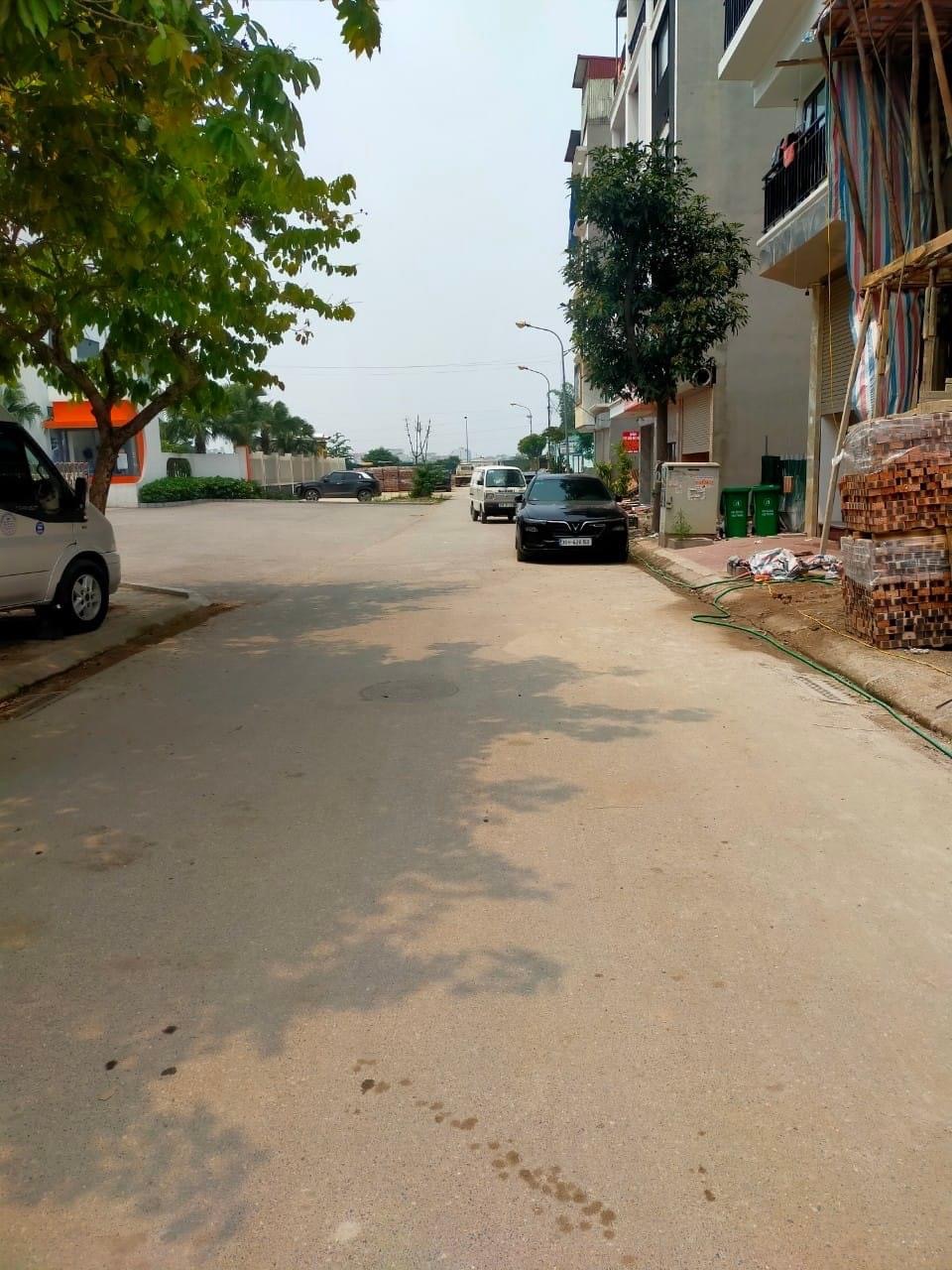 ĐẤT TỪ LIÊM 80m2, mặt tiền 5m, Giá 10,5 tỷ - Ô TÔ TRÁNH - KINH DOANH ĐẲNG CẤP MỌI LOẠI HÌNH.