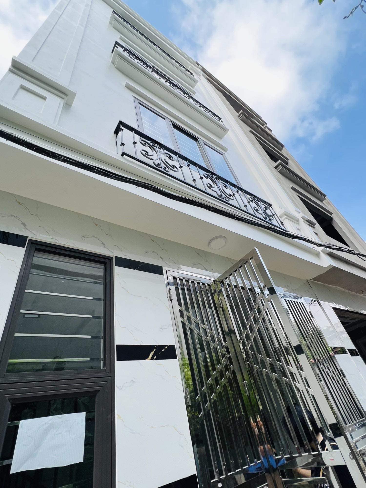 ĐẠI HẠ GIÁ!BÁN NHÀ SỔ ĐỎ RIÊNG PHỐ NGUYỄN KHOÁI_MỚI ĐẸP LONG LANH_FULL NỘI THẤT_32M2x4T