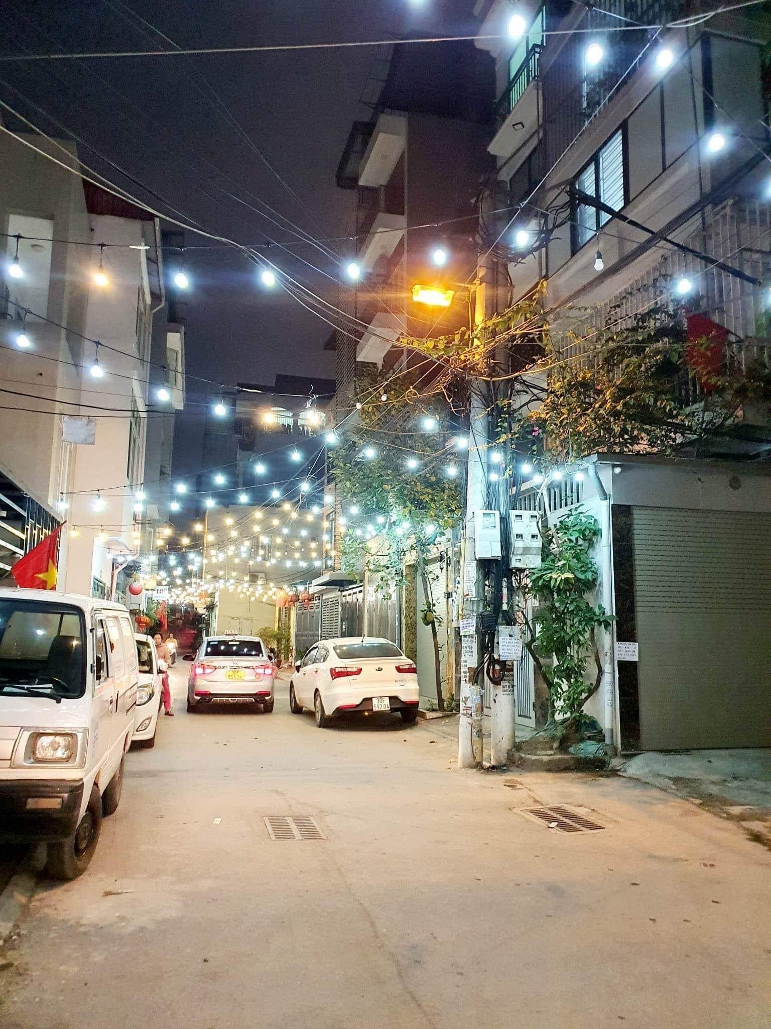 BÁN NHÀ TÂN MAI QUẬN HOÀNG MAI - 61M 4 TẦNG MT 4.3M - NHỈNH 8 TỶ LÔ GÓC PHÂN LÔ OTO TRÁNH VĂN PHÒNG CHO THUÊ DÒNG TIỀN 12 TRIỆU Ở SƯỚNG