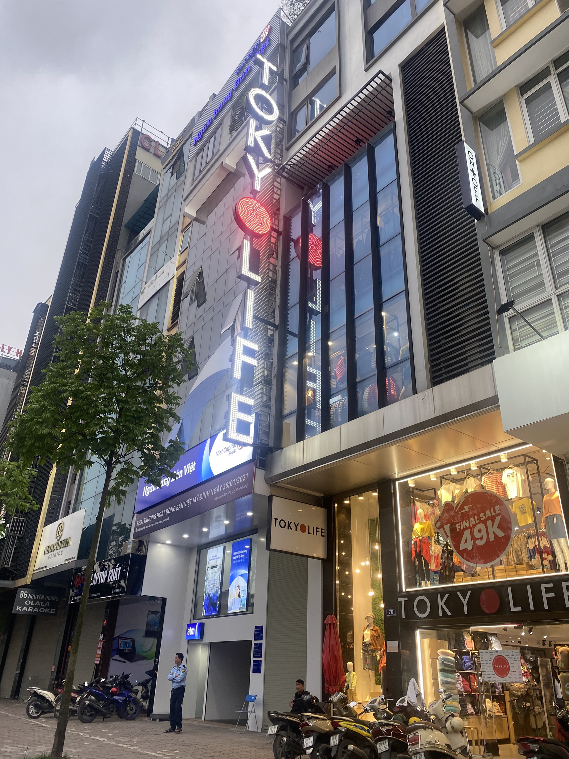 Chủ vay ngân hàng nên muốn bán nhanh- tòa 9 tầng- 65m2- mt:4m- Mặt phố Nguyễn Hoàng- Lê Đức Thọ