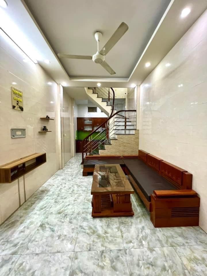 Lô góc – Ô tô đỗ cửa – Sát mặt phố - Mặt tiền rộng - Kinh doanh tốt – Chùa Bộc – Đống Đa