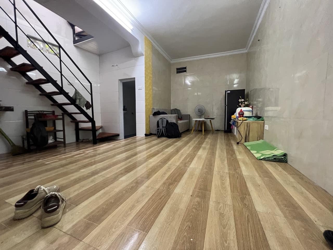 Bán nhà Minh Khai 25 m-3 tầng-1,8 tỷ(có thương lượng ) HÀNG HIẾM - TRUNG TÂM HAI BÀ - SỔ ĐỎ RIÊNG HƠN 1 TỶ