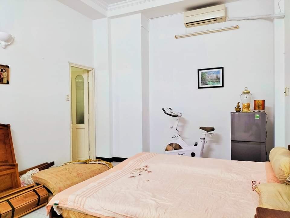 Bán nhà mặt tiền Thích Quảng Đức dòng tiền cho thuê ổn định