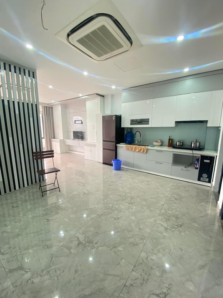 BÁN NHÀ - NGUYỄN ĐÌNH HOÀN -CẦU GIẤY - 7 TẦNG THANG MÁY- BỂ BƠI 4 MÙA- MẶT TIỀN ĐẸP