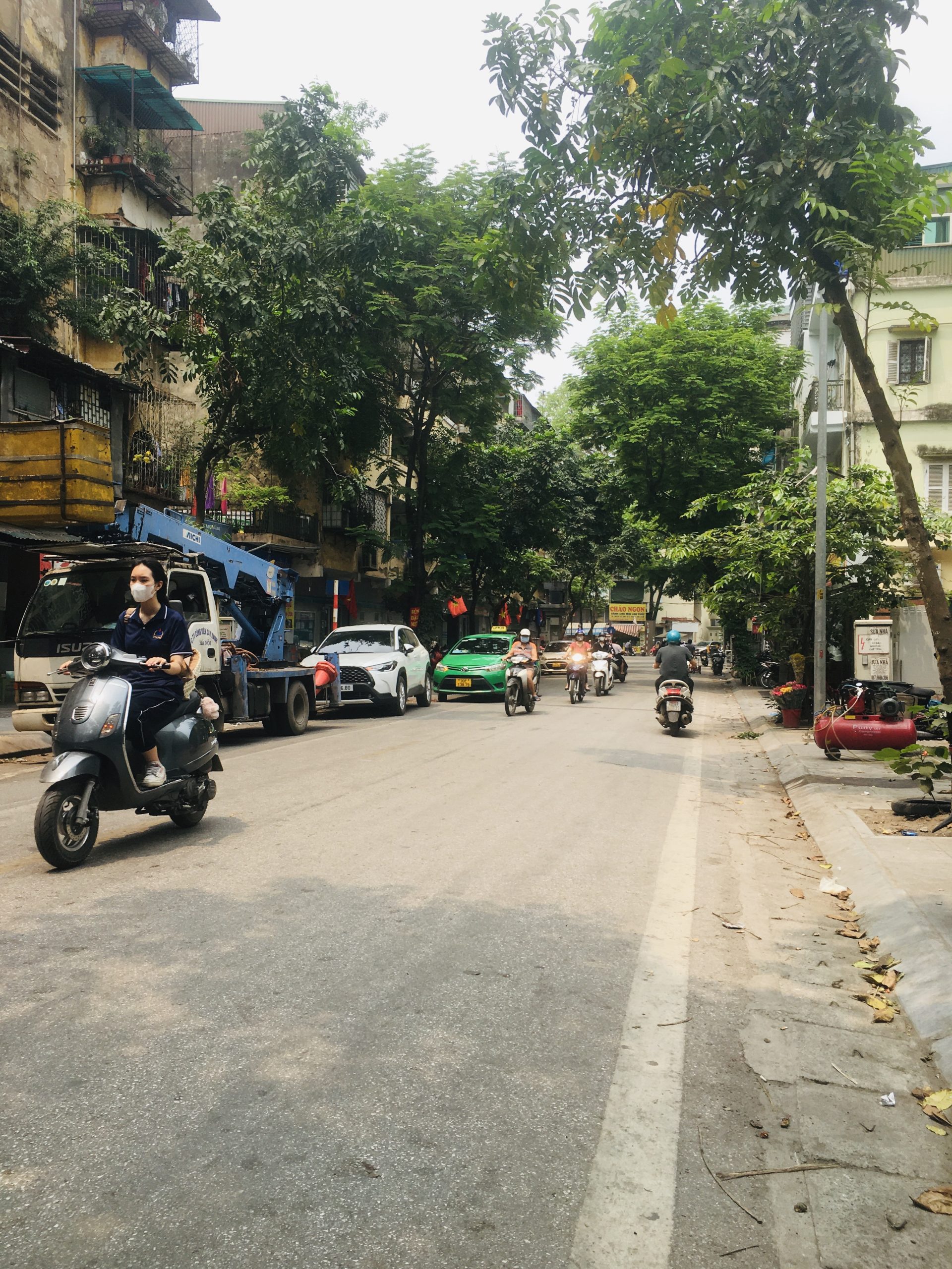 Bán nhà giá tốt nhất khu vực, 6 tầng, thang máy, gần ngay phố cổ