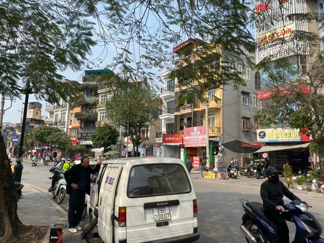 Bán nhà mặt phố Kim Ngưu 41 m-5 tầng -12,9 tỷ ( có thương lượng với khách thiện chí) -Nhà mặt phố khu vực kinh doanh sầm uất nhất