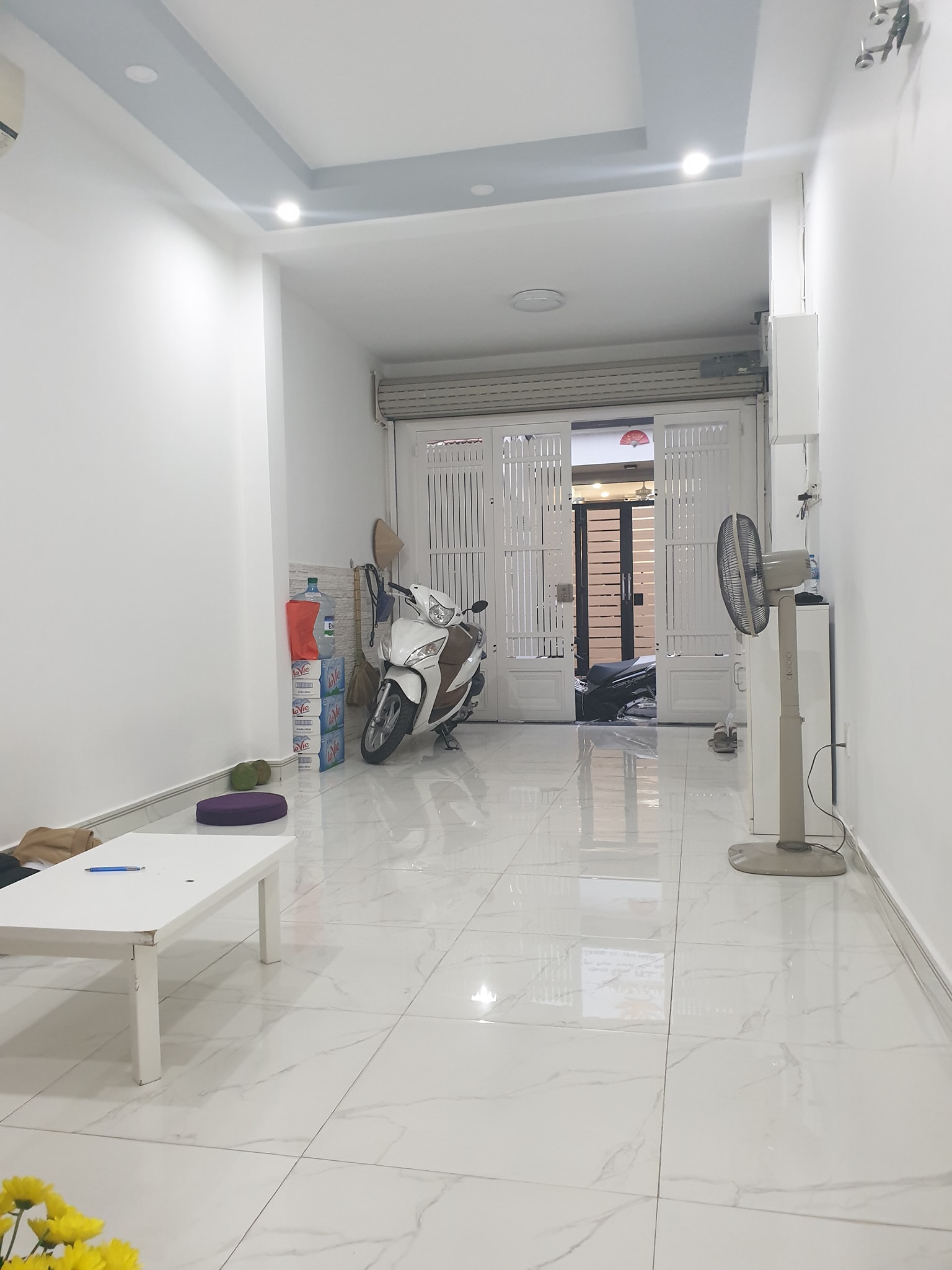 BÁN NHÀ HẺM XE HƠI 6M ĐƯỜNG HUỲNH VĂN BÁNH FULL NỘI THẤT-Ở NGAY.