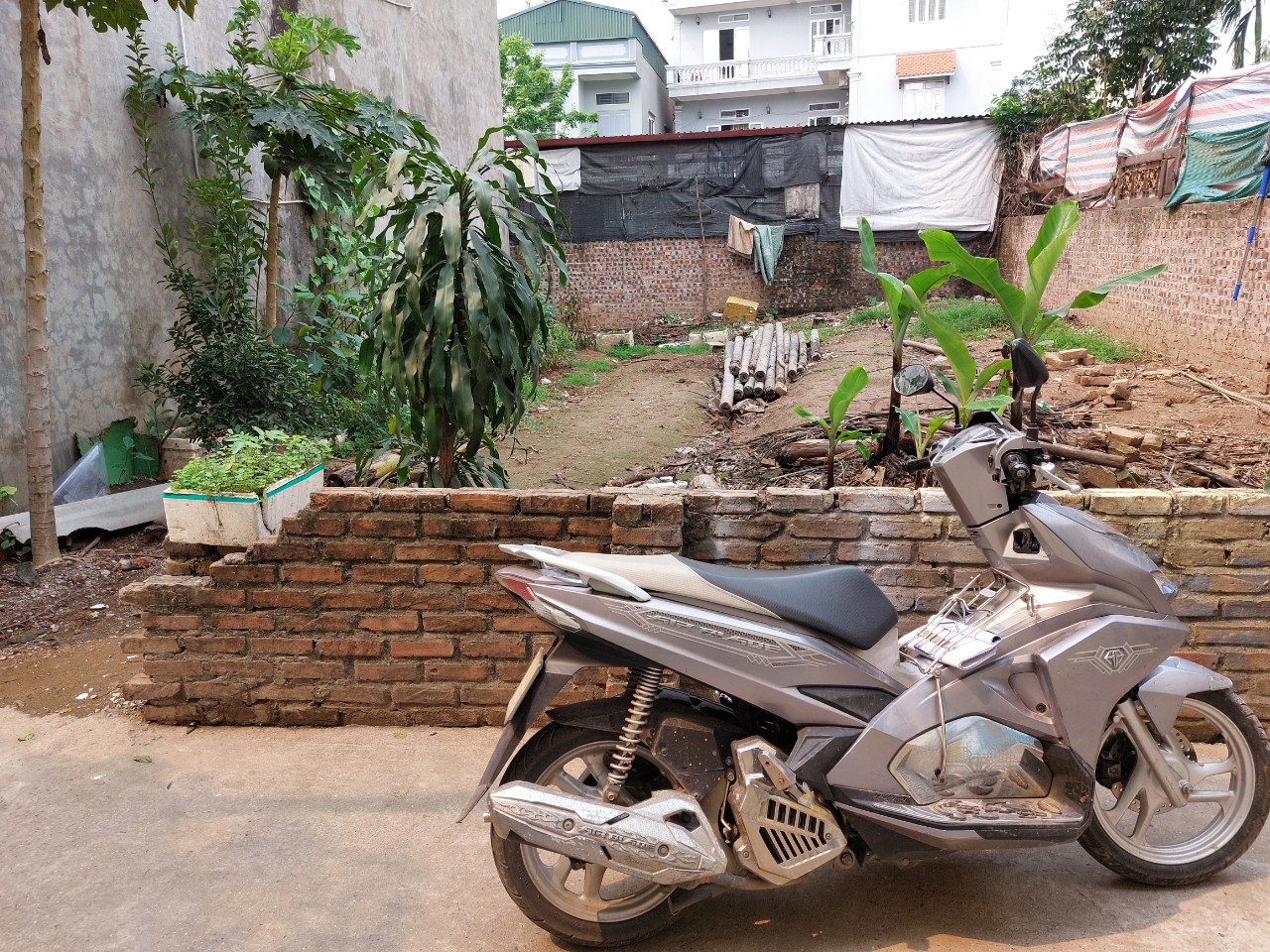 Bán Mảnh Đất 50m2, chỉ 1,98 tỷ Ngọc Thụy, Long Biên ( ô tô vào đất)