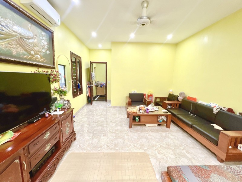 NHÀ ĐẸP Ở LUÔN THÁI HÀ 35M2 - FULL NỘI THẤT - NGÕ THÔNG, 5 TỶ