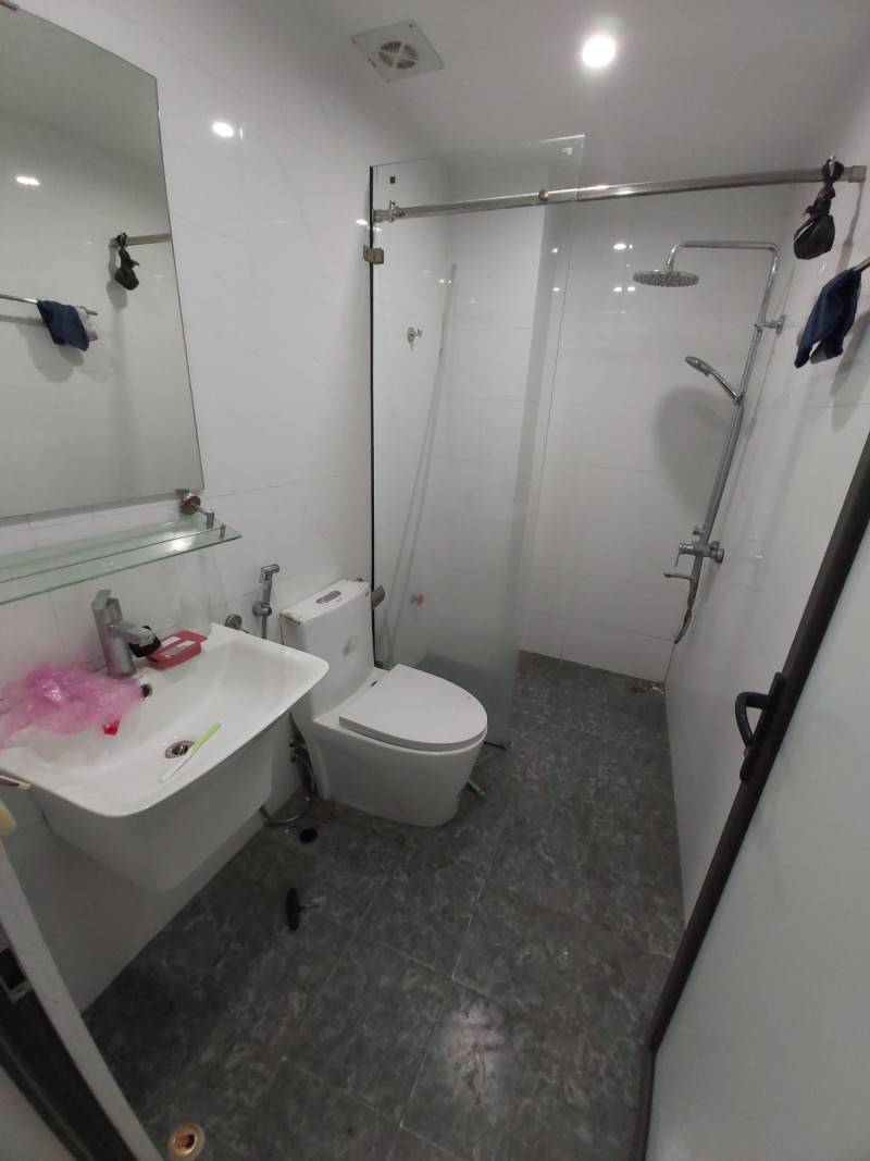 BÁN NHÀ ĐÊ LA THÀNH THÔNG HÀO NAM 35M2 X 4 TẦNG, NGÕ RỘNG, THÔNG TỨ PHÍA, 2 THOÁNG, NHỈNH 5 TỶ