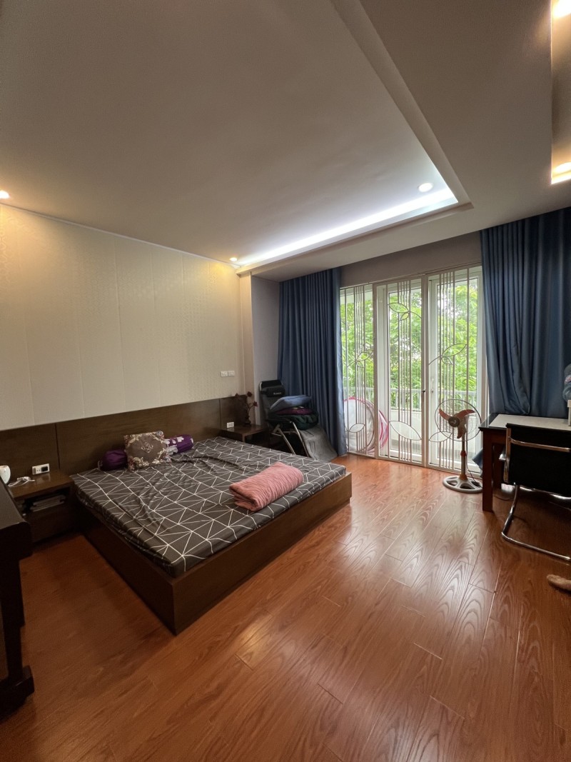 Bán nhà Tây Sơn, chỉ 4 tỷ, ô tô, kinh doanh, 45m2x5t, mt 4m, nội thất VIP