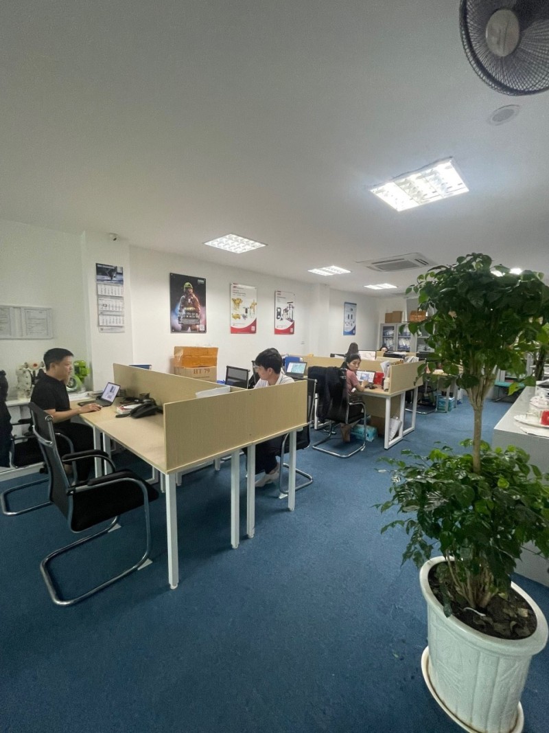 Bán nhà Tây Sơn 50m2 x 4 tầng, giá 5.9 tỷ NGÕ THÔNG