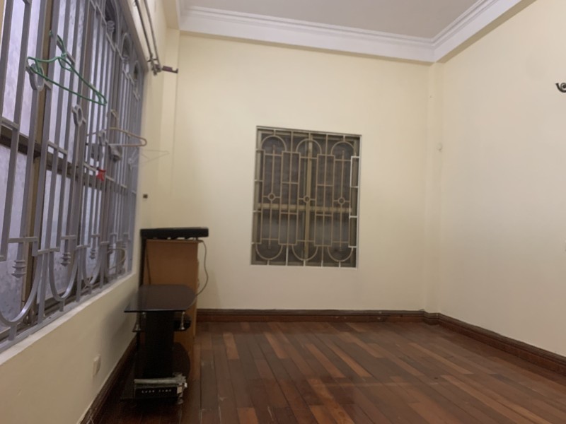 NGỌC TRINH THÁI HÀ 40M2 5 TẦNG NGÕ THÔNG, 2 THOÁNG 4.9TỶ LH 0966037496