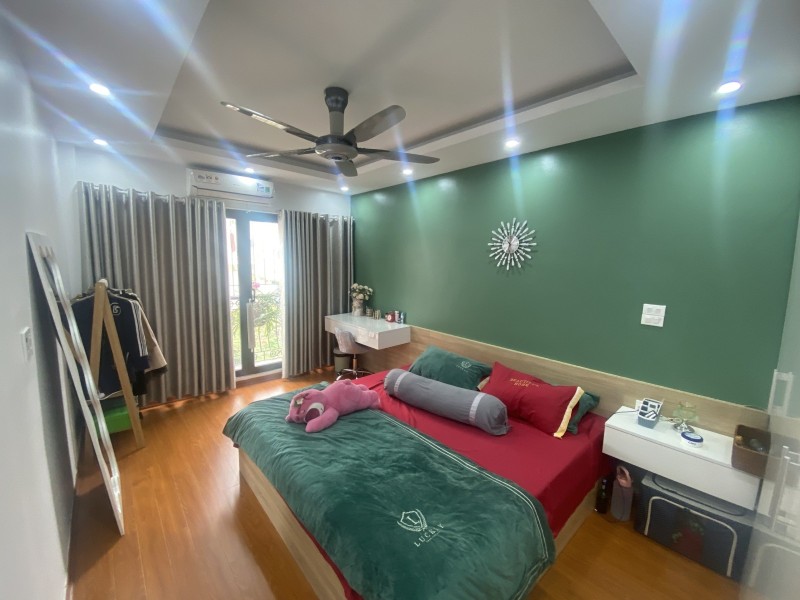 Bán nhà ở luôn Phương Mai, Đống Đa 35m2 x 4T, ngõ thông, rộng, Ô TÔ, 5 tỷ lh 0966037496