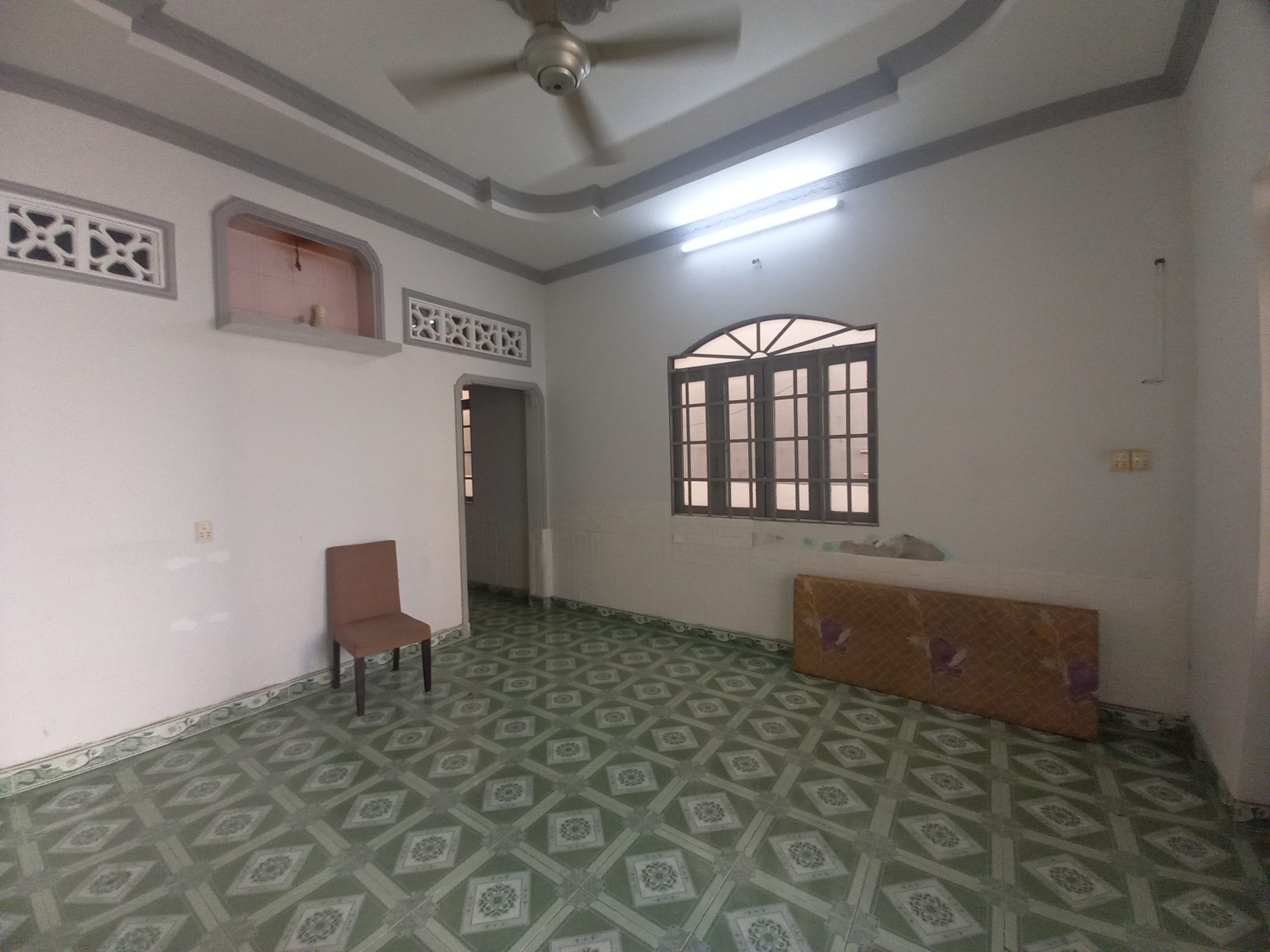 Bán gấp nhà HXH-125m2-Hai mặt hẻm trước sau-Gần MT-Phước Lonng B-Q9