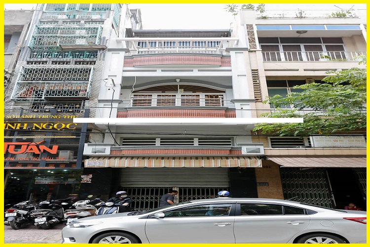 Nhà 4 tầng mặt phố Đông Các, Ô Chợ Dừa 56m2 16.3 tỷ, đoạn đẹp nhất phố, Kinh doanh. Oto đỗ cửa