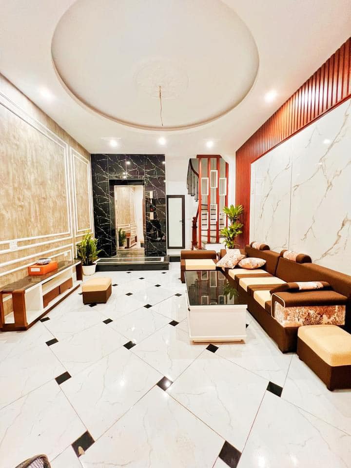 Bán nhà phố Yên Lạc, Hai Bà Trưng, KHU VỰC PHÂN LÔ CÁN BỘ - Ô TÔ ĐỖ TRÁNH, NHỈNH 6 TỶ THANG MÁY