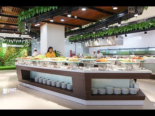 Món ngon nổi tiếng nào tại nhà hàng Poseidon Lê Văn Lương?
