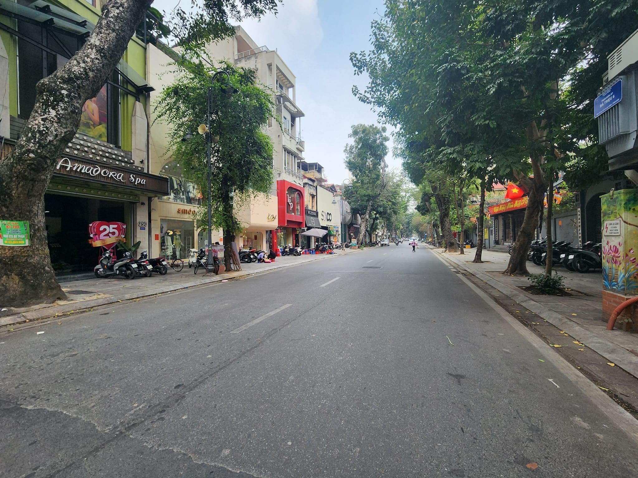 Bán nhà mặt phố Trần Khát Chân 44m-5 tầng-17,5 tỷ( có thương lượng) MẶT PHỐ CHÍNH ĐẮC ĐỊA KINH DOANH ĐA DẠNG ,VỈA HÈ SIÊU RỘNG, VỊ TRÍ ĐẸP